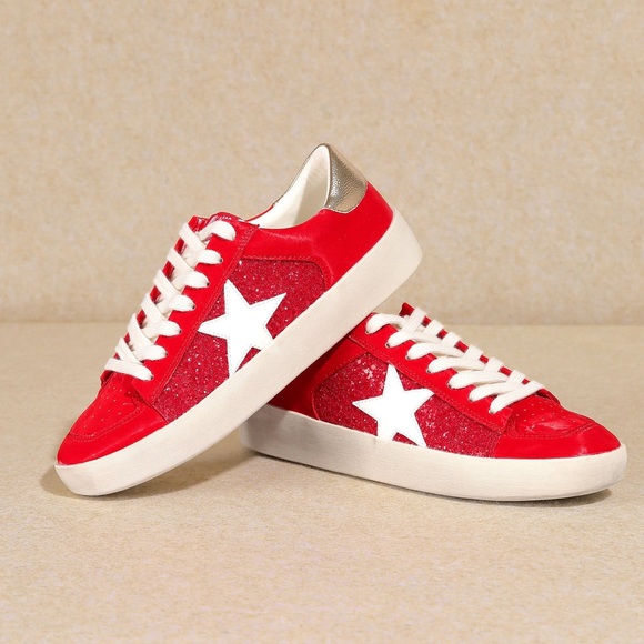 Vibrant Red Star Women's Mi.iM Alex Sneakers - Picture 1 of 12